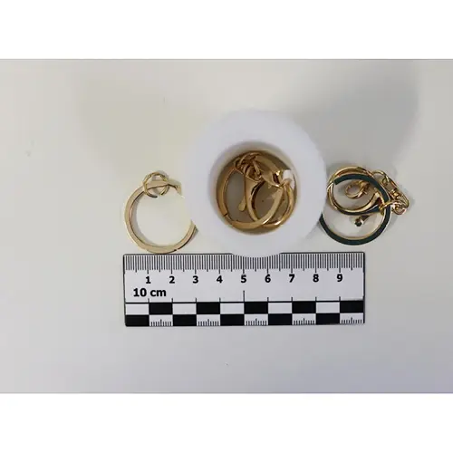 Photo from the official notice: YOYOSO Schlüsselanhänger soft toy with key ring — choking risk