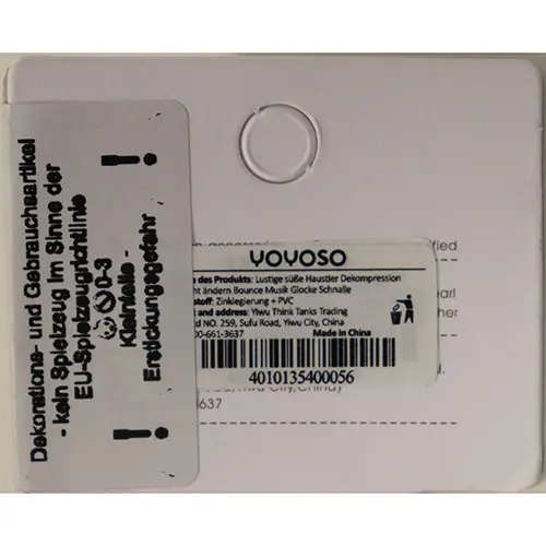 Foto do aviso oficial: YOYOSO Brinquedo macio com chaveiro — risco: Engasgamento