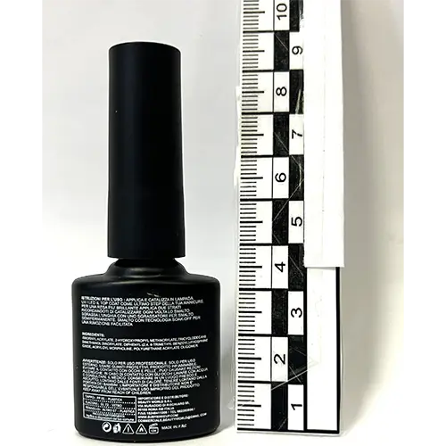 Photo from the official notice: Susy Make-Up Italy Top Coat gel nail polish — chemical risk