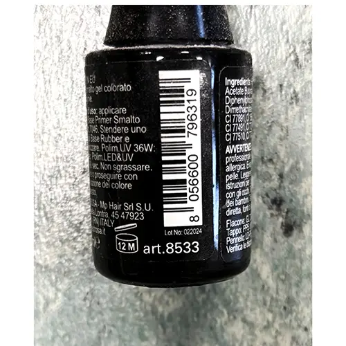 Photo de l’avis officiel: Estrosa Base Rubber Gel vernis à ongles — risque: Risque chimique (SR/01536/26)
