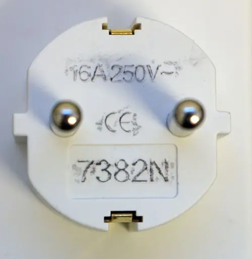 Photo from the official notice: Doppelstecker für Steckdose, ... für Küche Büro double socket adaptor — electric shock risk