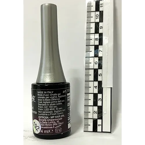Foto uit de officiële melding: Estrosa Emotion Metallic Gel nagellak — risico: Chemische risico's