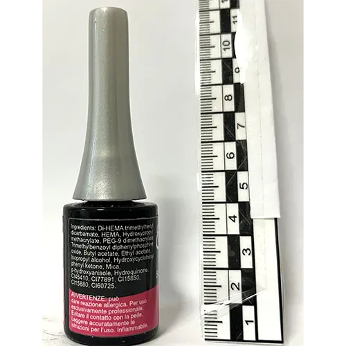 Photo de l’avis officiel: Estrosa Marylin Gel vernis à ongles — risque: Risque chimique