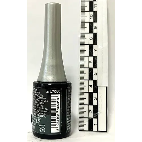 Photo de l’avis officiel: Estrosa Petrolio metallic Gel vernis à ongles — risque: Risque chimique