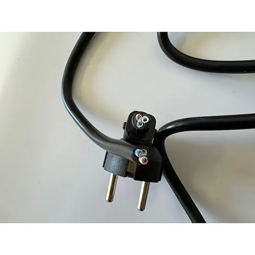 Foto do aviso oficial: JINHUAI Power Socket Chumbo da extensão — risco: Choque elétrico & Incêndio