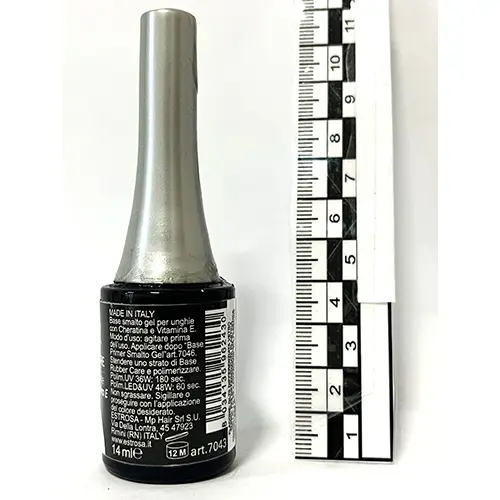 Foto del aviso oficial: Estrosa Base Rubber Care con cheratina e Vitamina E Neutral Esmalte de uñas de gel — riesgo: Riesgos químicos