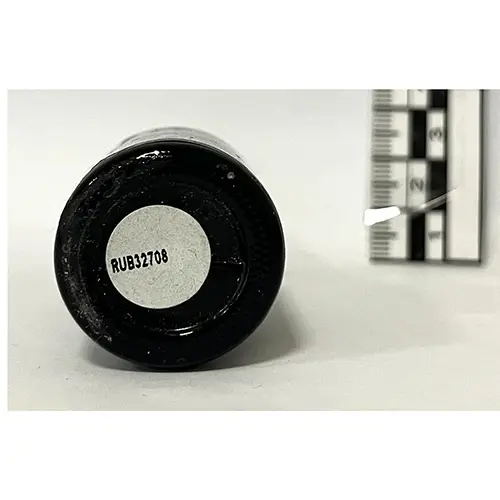 Foto del aviso oficial: Estrosa Base Rubber Care con cheratina e Vitamina E Neutral Esmalte de uñas de gel — riesgo: Riesgos químicos