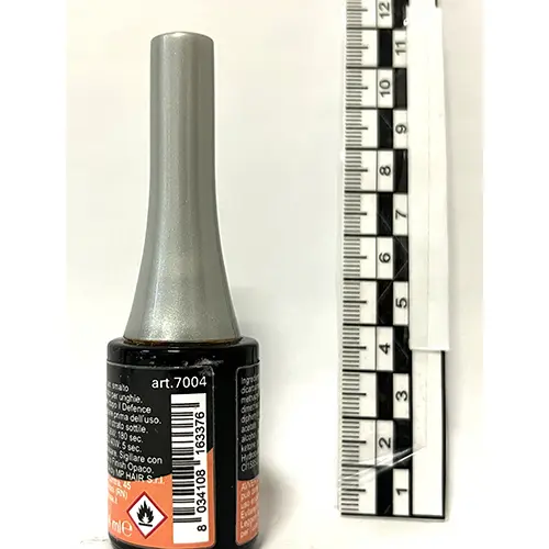 Foto uit de officiële melding: Estrosa Arancio Energy Gel nagellak — risico: Chemische risico's