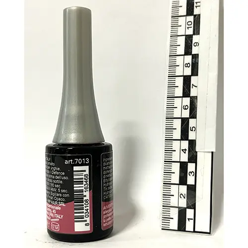 Foto uit de officiële melding: Estrosa Rosa Reale Metallic Gel nagellak — risico: Chemische risico's