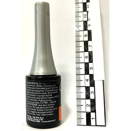 Foto aus der offiziellen Meldung: Estrosa Fluo Vernis - Orange Fluo Gel-Nagellack — Risiko: Chemikalie
