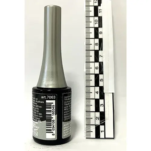 Photo de l’avis officiel: Estrosa Silver Metallic Gel vernis à ongles — risque: Risque chimique