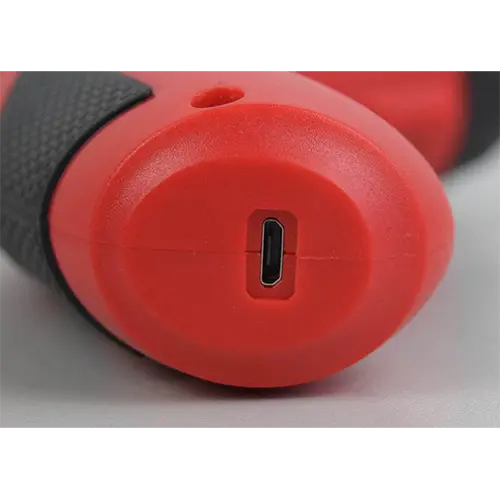 Photo from the official notice: Hecht Cordless Screwdriver — burns risk