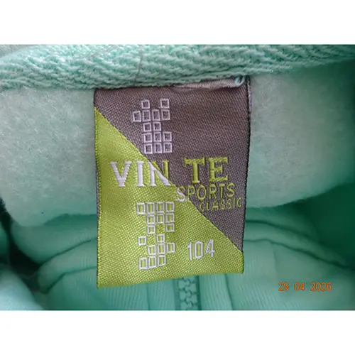 Foto uit de officiële melding: VIN TE Kinderjas — risico: Verwurging