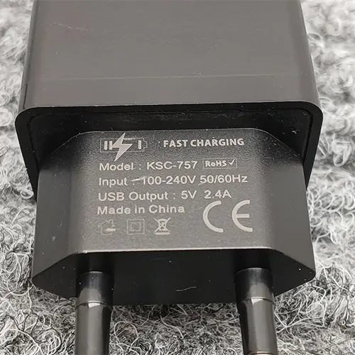 Photo de l’avis officiel: KAKUSIGA Chargeur USB — risque: Choc électrique