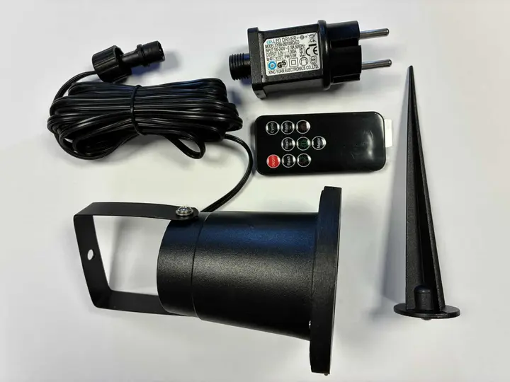 Foto aus der offiziellen Meldung: Outdoor Waterproof Laser Laserpointer — Risiko: Sehschaden
