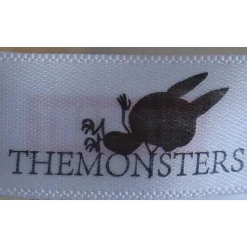 Foto do aviso oficial: THEMONSTERS Labubu Plüsch Brinquedo macio — risco: Engasgamento