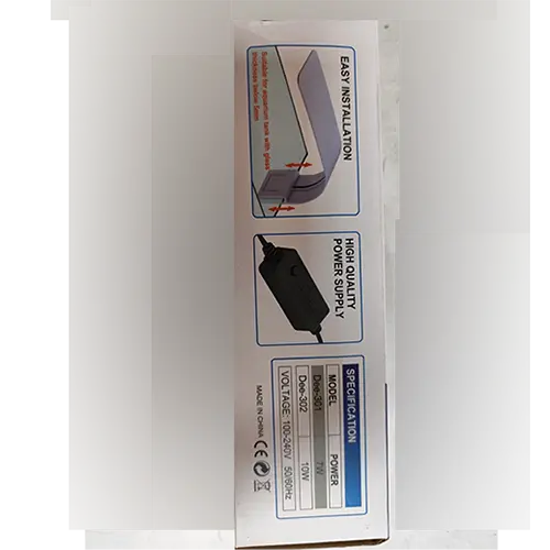 Foto aus der offiziellen Meldung: Deebow SUPER BRIGHT LED CLAMPING LIGHT Aquariumlampe — Risiko: Elektrischer Schlag