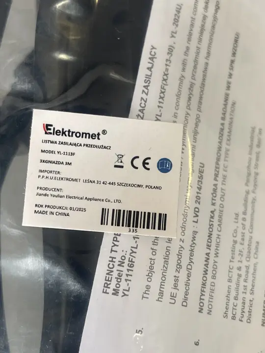 Foto do aviso oficial: Elektromet Listwa zasilajaca przedluzacz Chumbo da extensão — risco: Queimaduras & Choque elétrico