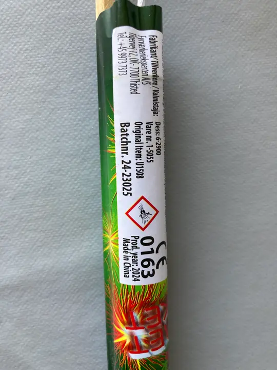 Photo de l’avis officiel: Kometraket Feux d'artifice — risque: Brûlures & Dommages à la vue