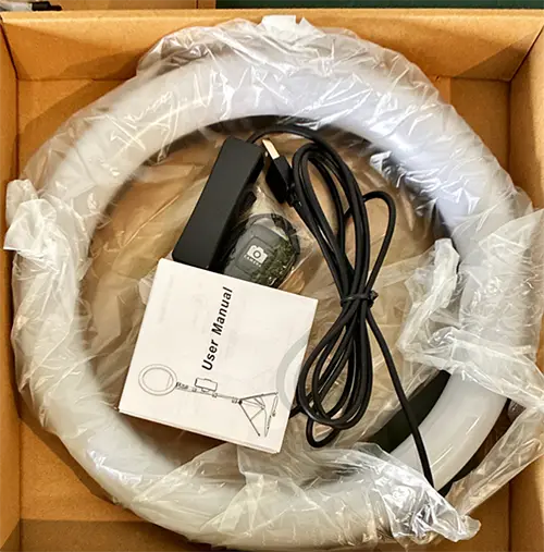 Foto do aviso oficial: UPhitnis 10 Inch Ring Light with Tripod Stand Iluminação de tripés — risco: Químico & Engasgamento
