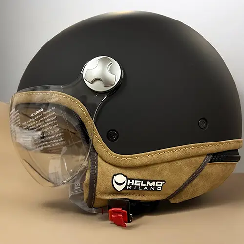 Foto uit de officiële melding: Helmo Italia VAPENSIERO Motorhelm — risico: Verwonding