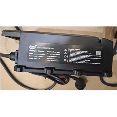 Foto aus der offiziellen Meldung: XDAO Juyuan Electronic Charger supplied with XDAO Ren E-Moped Elektroroller — Risiko: Feuer