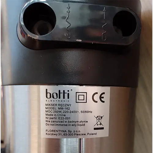 Photo from the official notice: botti® Hand mixer — electric shock risk