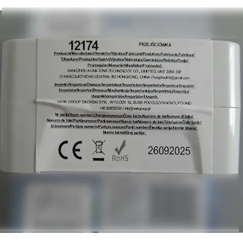 Foto aus der offiziellen Meldung: RACEL Adaptor International, Travel Universal Adaptor Reiseadapter — Risiko: Elektrischer Schlag