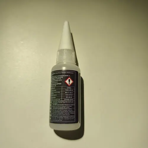 Foto dell’avviso ufficiale: Loolifl 502 - Super glue Colla — rischio: Rischio chimico