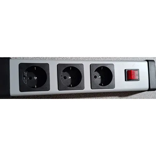 Foto aus der offiziellen Meldung: KOPP POWERversal Verlängerungskabel — Risiko: Elektrischer Schlag (SR/02165/26)