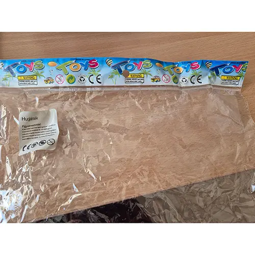 Photo from the official notice: Toys TOYS plastic toy — choking risk (SR/02254/26)