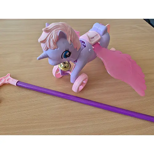 Photo from the official notice: Toys TOYS plastic toy — choking risk (SR/02221/26)