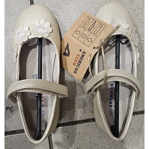 Foto dell’avviso ufficiale: American Club Scarpe per bambini — rischio: Rischio chimico