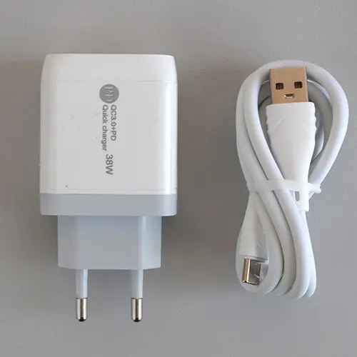 Photo de l’avis officiel: SMART CHARGER Chargeur USB — risque: Choc électrique