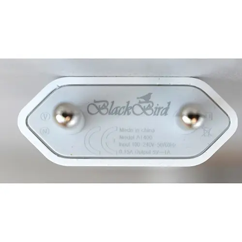 Photo de l’avis officiel: Blackbird Hálózati töltő Chargeur USB — risque: Choc électrique