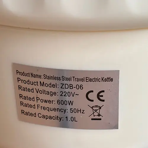 Foto dell’avviso ufficiale: Stainless Steel Travel Electric Kettle Bollitore elettrico — rischio: Ustioni & Scossa elettrica