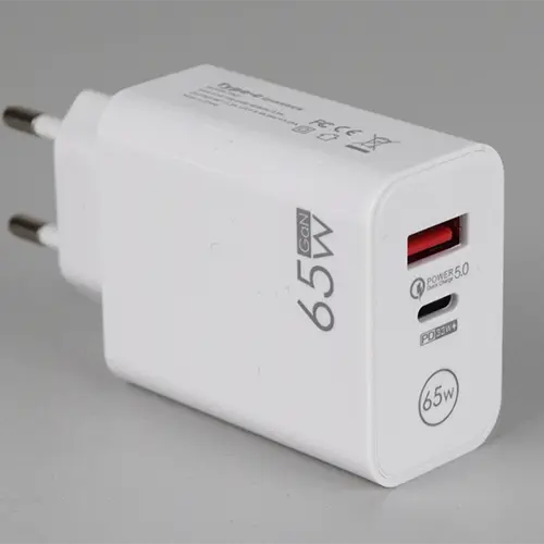 Photo de l’avis officiel: Type-c CHARGER Chargeur USB — risque: Choc électrique