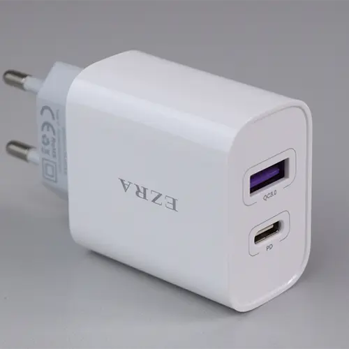 Foto aus der offiziellen Meldung: EZRA Higt-speed Charging USB-Ladegerät — Risiko: Elektrischer Schlag