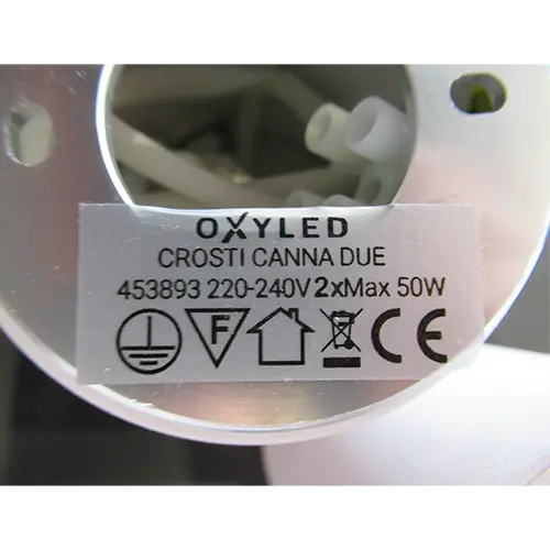 Foto do aviso oficial: Oxyled Luminária — risco: Choque elétrico
