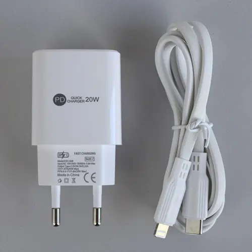 Photo de l’avis officiel: KAKUSIGA Single port smart charger set Chargeur USB — risque: Choc électrique
