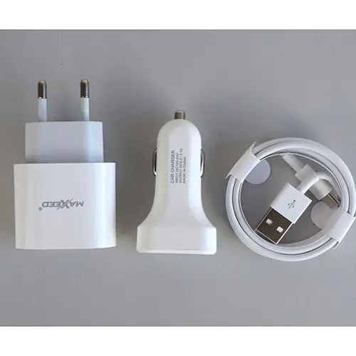 Foto aus der offiziellen Meldung: MAXEED QUICK CHARGE COMBO KIT 12/24V USB-Ladegerät — Risiko: Elektrischer Schlag