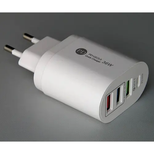 Photo de l’avis officiel: PD 20W + 3USB QUICK CHARGER Chargeur USB — risque: Choc électrique