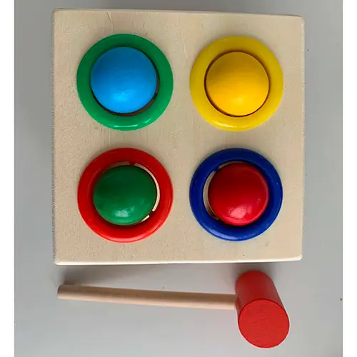 Foto aus der offiziellen Meldung: Hammer case Holzspielzeug — Risiko: Ersticken (SR/02595/26)