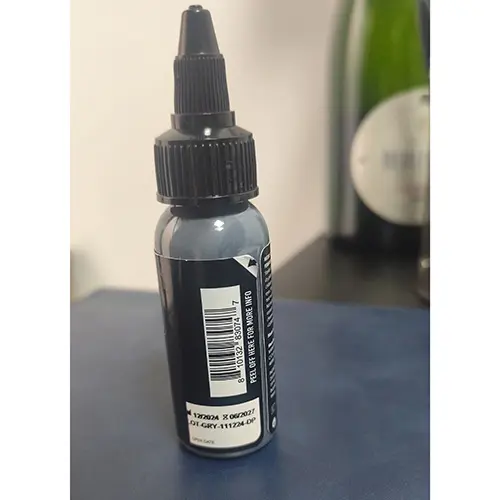 Foto do aviso oficial: Dynamic Platinum Dynamic Tattoo Ink Grey 30 ml lotto 111224-DP Tinta de tatuagem — risco: Químico