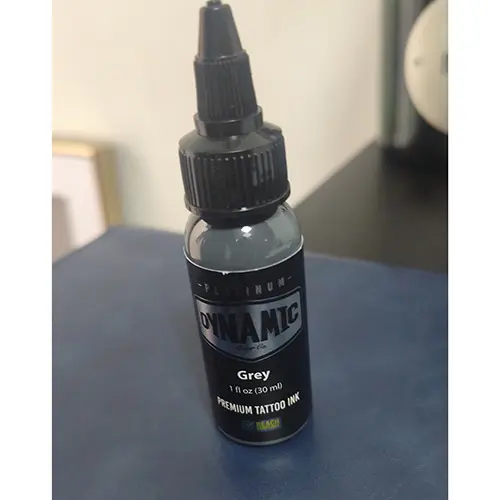 Foto do aviso oficial: Dynamic Platinum Dynamic Tattoo Ink Grey 30 ml lotto 111224-DP Tinta de tatuagem — risco: Químico