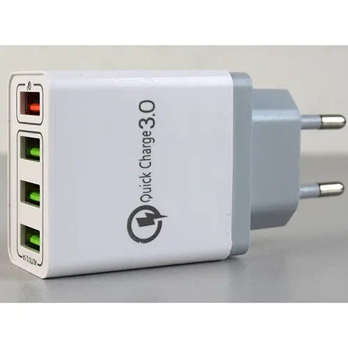 Photo de l’avis officiel: QUICK CHARGE 3.0 Chargeur USB — risque: Choc électrique (SR/02654/26)