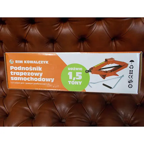 Photo from the official notice: RIM KOWALCZYK Podnosnik trapezowy samochodowy scissor jack — injuries risk