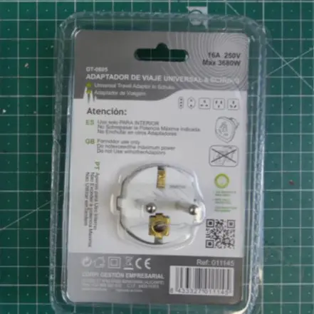 Foto aus der offiziellen Meldung: OSSUN Adaptador de viaje universal a schuko Netzteil — Risiko: Elektrischer Schlag