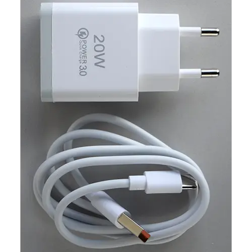 Photo de l’avis officiel: 20W Power Adapter Suit Chargeur USB — risque: Choc électrique