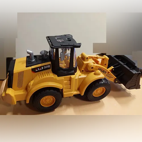 Photo from the official notice: random engineeri Véhicule de construction électrique avec boîte de vitesses transparente plastic toy — damage to sight risk